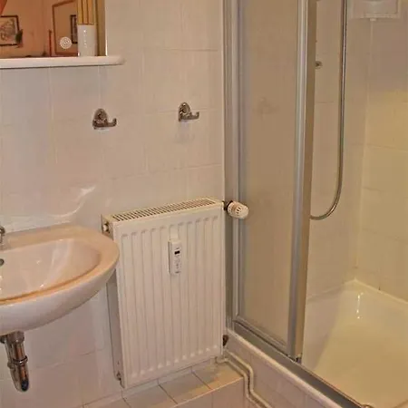Apartment Ferienhaus Breege Rueg 2051 Altenkirchen (Mecklenburg-Vorpommern)